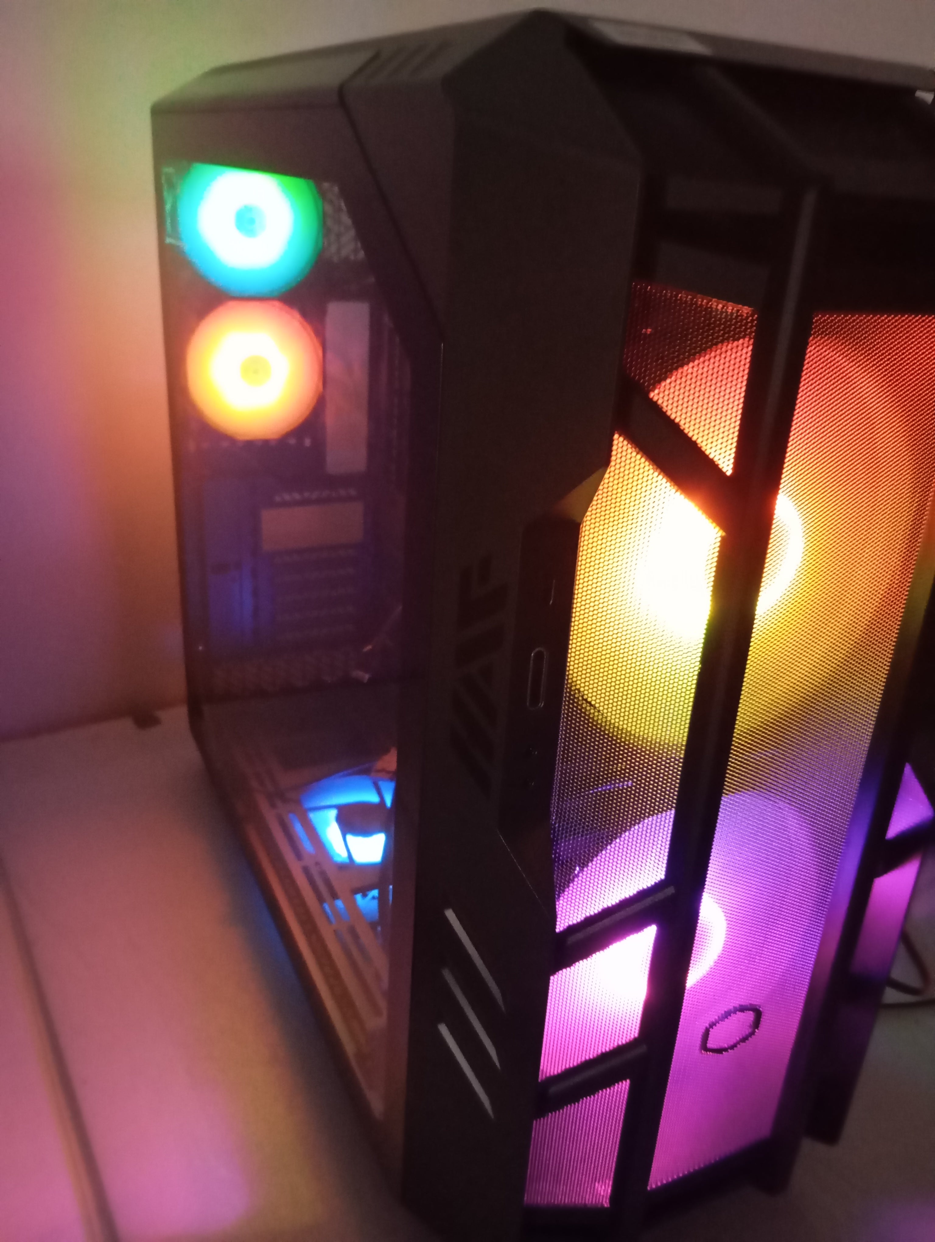 HAF 700 The Bezerker Refurbished Cooler Master HAF 700 The Bezerker Refurbished Cooler Master